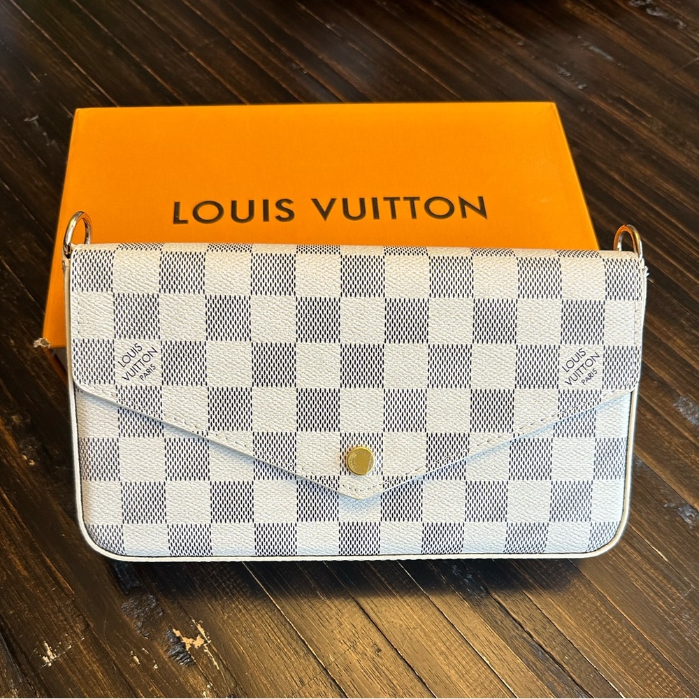 Chain Crossbody Bag